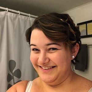 Meet your Posher, Amber